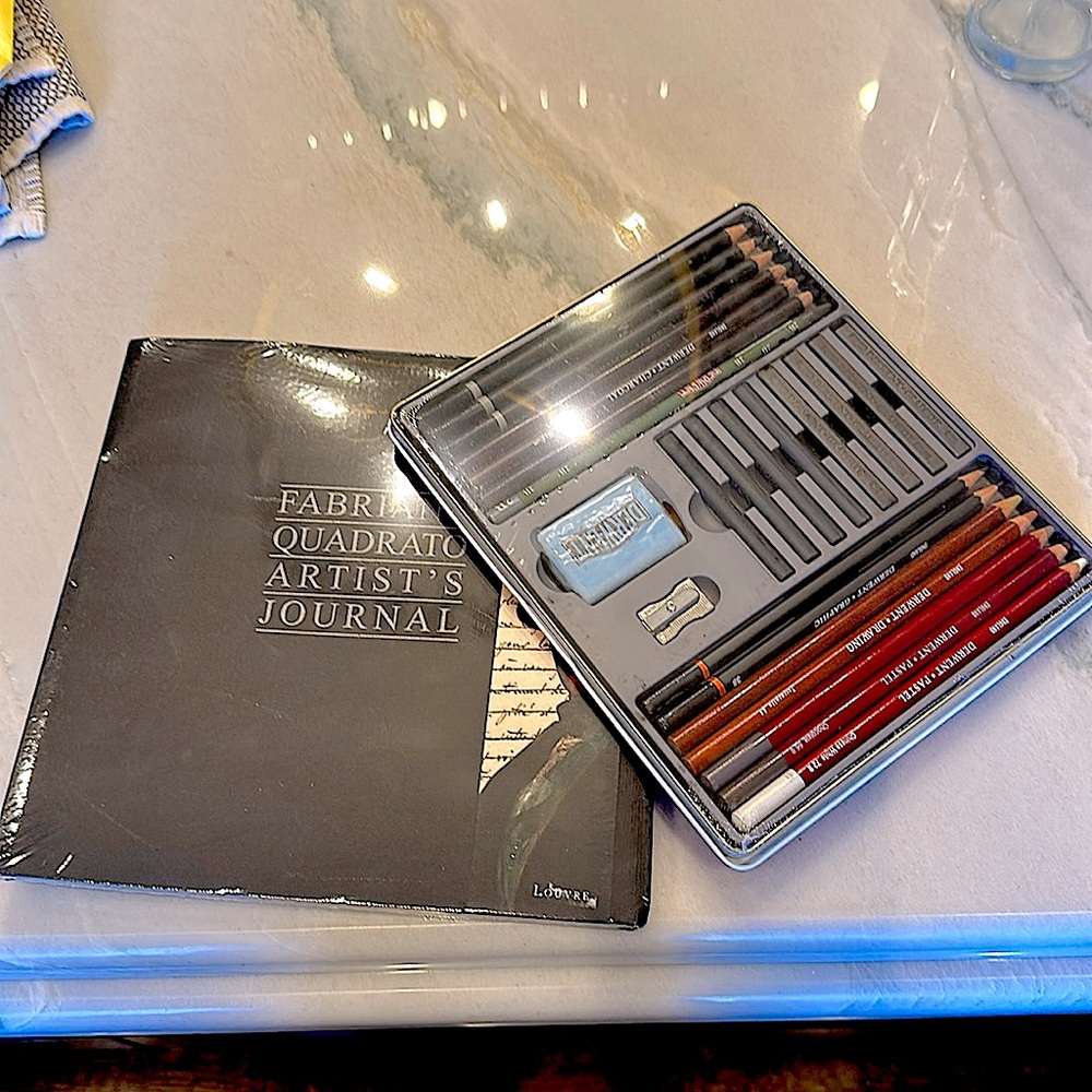 Fabriano Quadrato artist journal with charcoal pencils